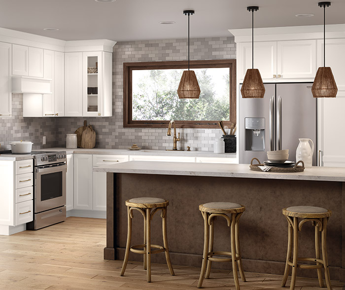 Ashland TrueColor White and Stained Thatch Kitchen