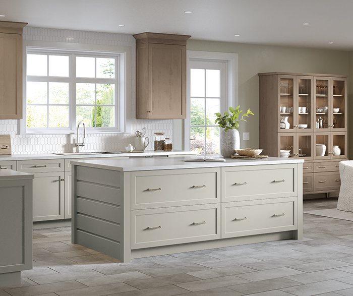 Frameless Transitional Kitchen Cabinets