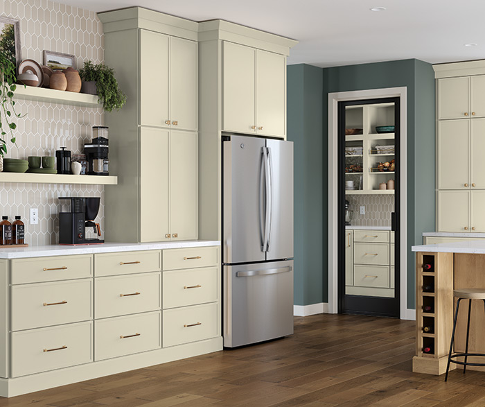 Rossi Painted Whippet & Woodtone Kitchen